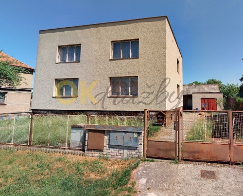 Podíl 1/3 na pozemku s nezkolaudovaným RD a garáží — fotka 3