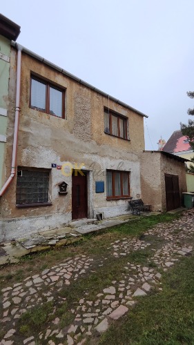 Spoluvlastnický podíl ve výši 1/3 na rodinném domě s pozemky v k.ú. Kostelec nad Černými lesy — fotka 2