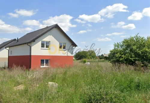Rodinný dům č.p. 54 se zahradou v k.ú. Újezdec u Luštěnic, Mladá Boleslav