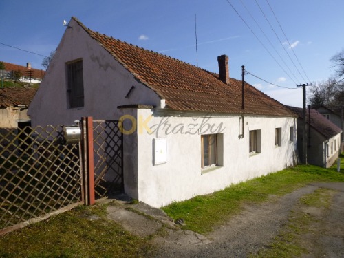 Rodinný dům v obci Klučov, okres Kolín — fotka 2