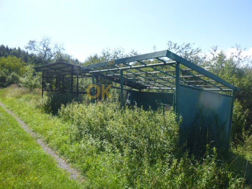 Rodinný dům a pozemek s neevidovaným objektem v obci Vsetín, okres Vsetín — fotka 3