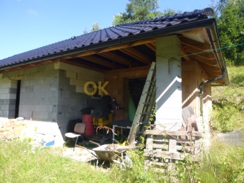 Rodinný dům a pozemek s neevidovaným objektem v obci Vsetín, okres Vsetín — fotka 4