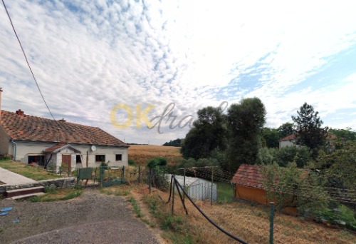 Rodinný dům s garáží a pozemky v k.ú. Březsko, Prostějov