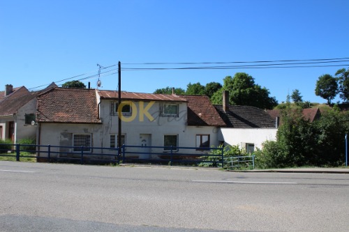 Spoluvlastnický podíl 1/3 k rodinnému domu s pozemky v obci Tulešice, okres Znojmo — fotka 4