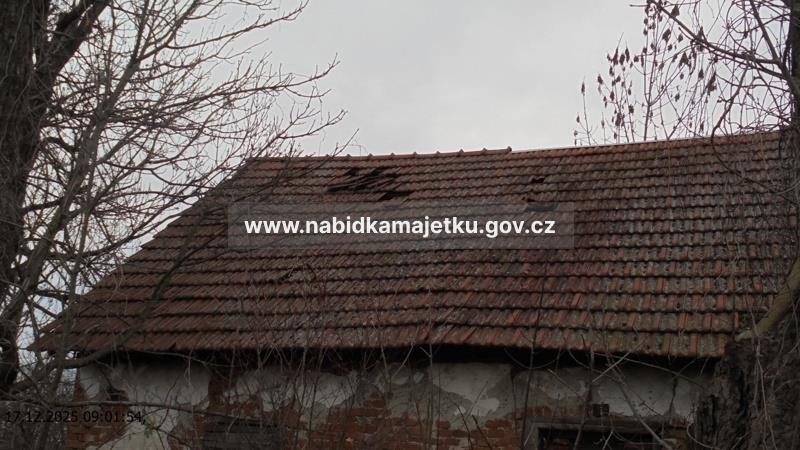 Podíl id. 1/2 na p.č. 20, součástí je stavba bez čp/če, zemědělská stavba, p.č. 1235, p.č. 1238, k. ú. Střítež — fotka 3