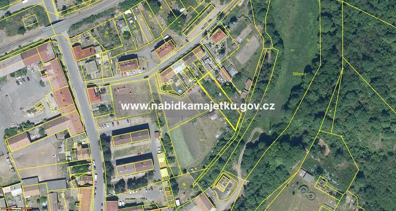 k.ú. Měcholupy u Žatce p.p.č. 362/6 o výměře 776 m 2 - ideální podíl ve výši 1/2