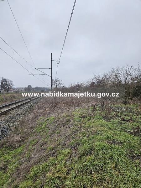k.ú. Lišany u Žatce p.p.č. 70/2, 2391 m2 — fotka 2