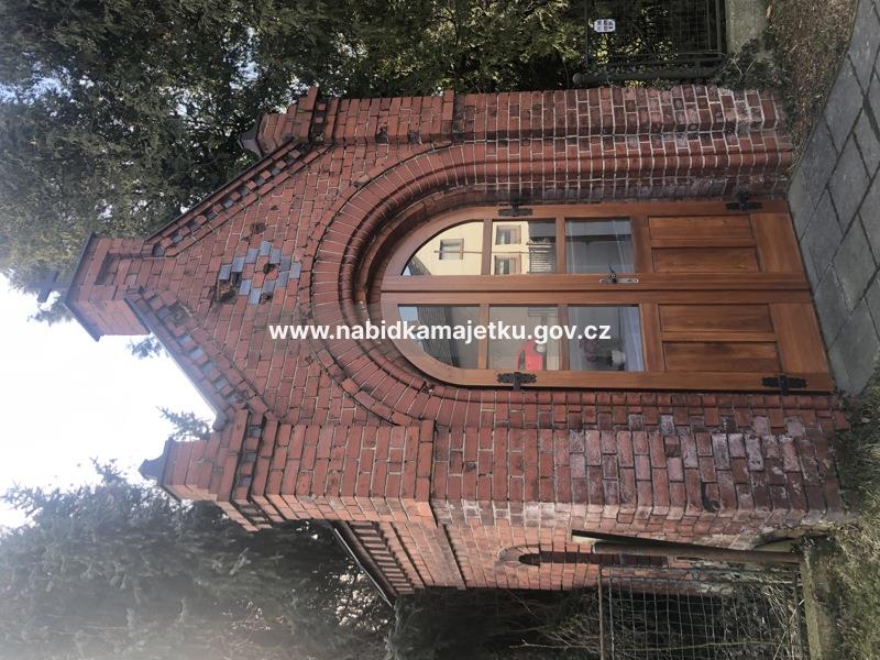 Pozemek p.č. 737/25 včetně kaple, k.ú. Hněvošice — fotka 2