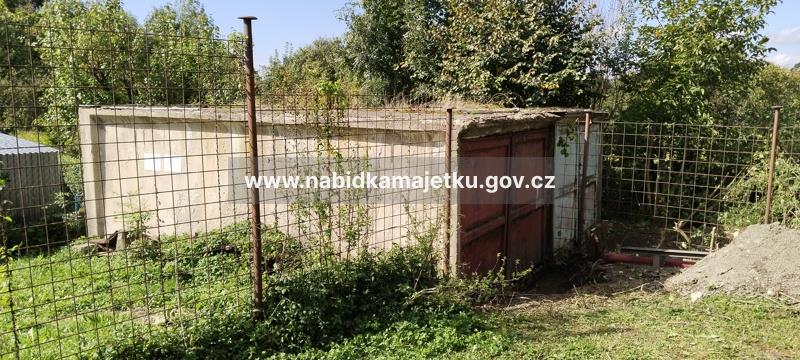 Újezdec u Přerova, pozemek p.č. 55, součástí je stavba bez čp/če, garáž, a pozemek p.č. 57/3 prodej v elektr.aukci — fotka 2
