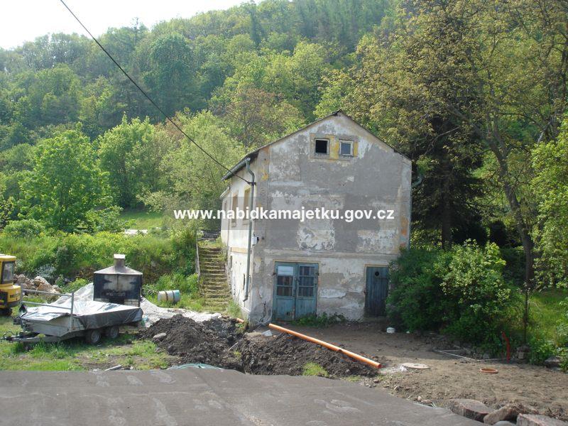 Pozemek, st. p. č. 22 včetně stavby bez čp/če k. ú. Suchý Důl u Klášterce nad Ohří - El. aukce — fotka 4