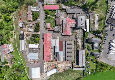VEŘEJNÁ DRAŽBA - areál STS Prunéřov, a.s., užitná plocha 11.945 m2, pozemky celkem 55.965 m2, včetně strojního zařízení, Kadaň — fotka 7