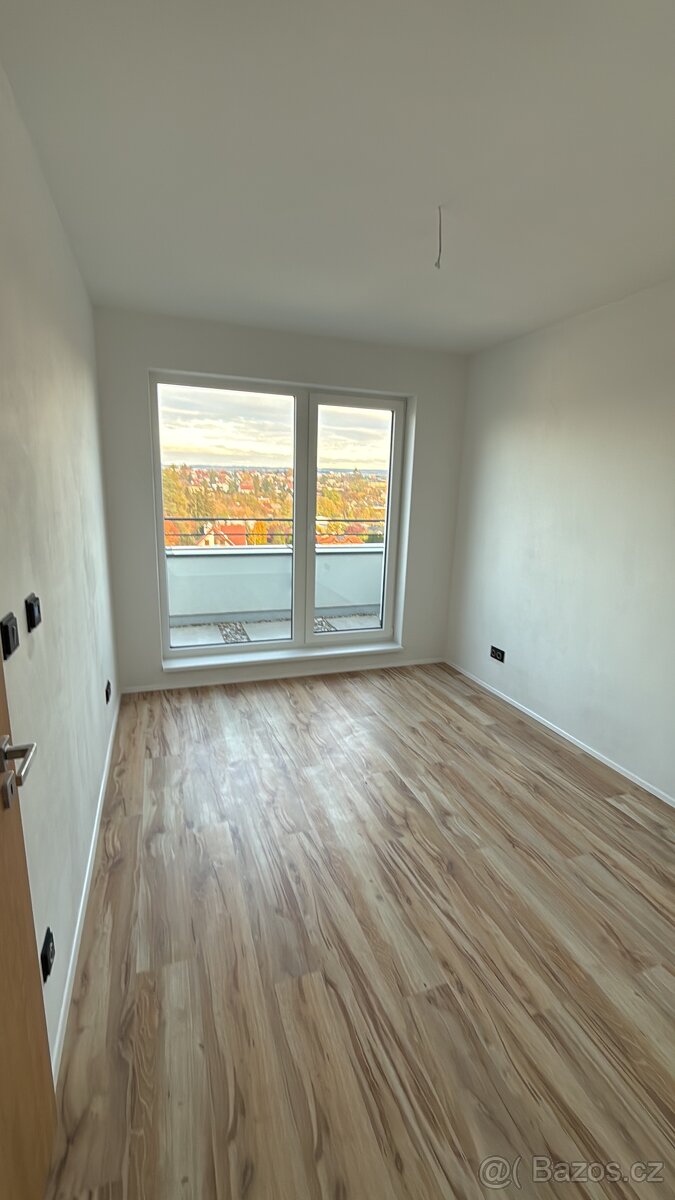 Prodej bytu 3+1 s lodžií, Brno-Líšeň — fotka 2